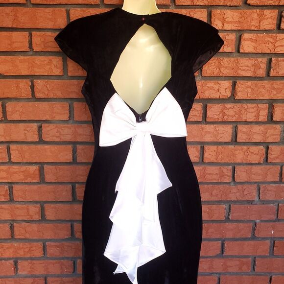 Vintage Roberta Black Velvet Maxi Dress 26" Waist White Bow Beaded Lace - Picture 4 of 14